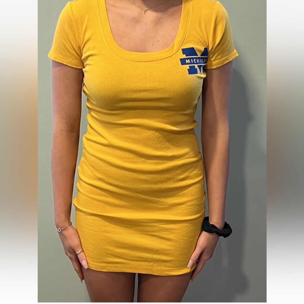 University of Michigan body con dress yellow medium sexy new nwt  mini blue gold